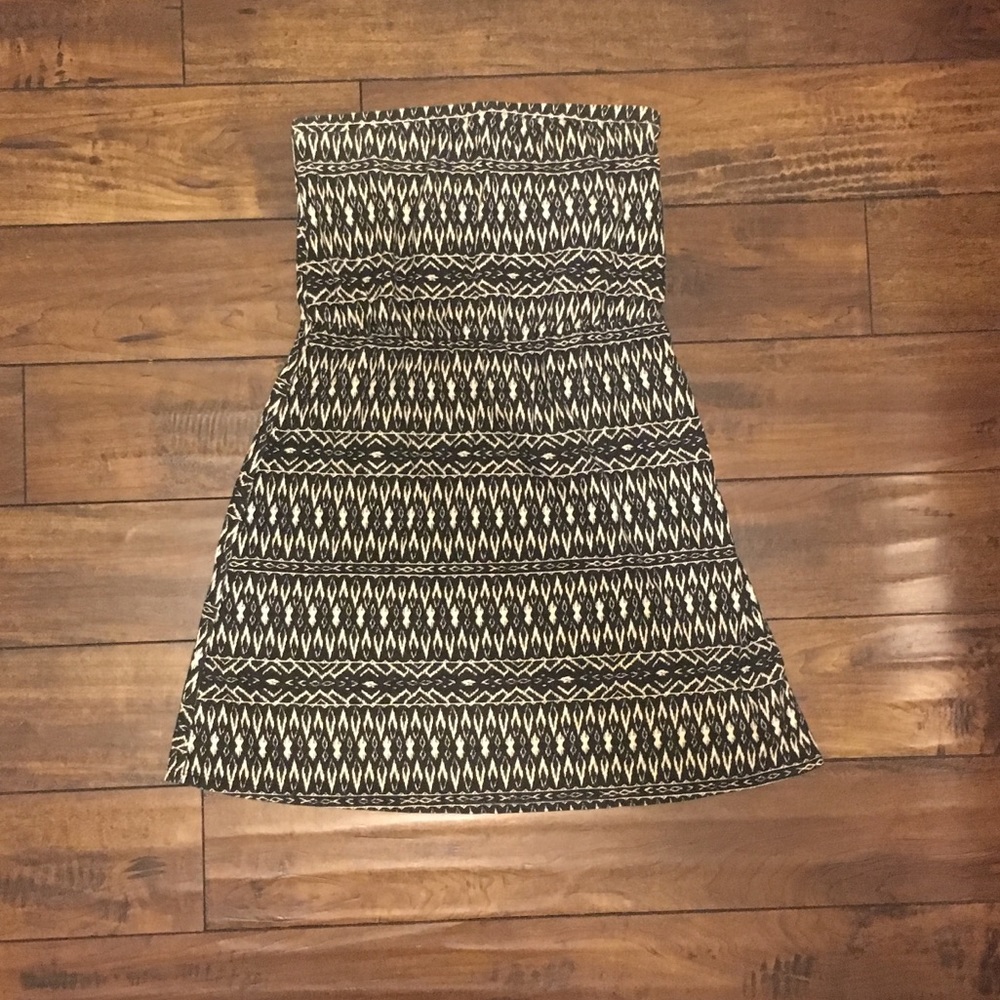 Tribal strapless dress